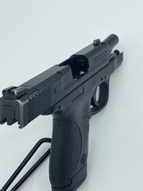 SMITH & WESSON M&P 40 SHIELD 40 SW - 6 of 7