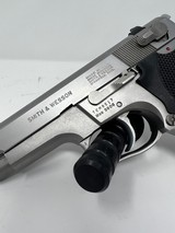 SMITH & WESSON 5906 - 3 of 7