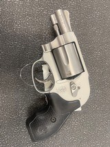 SMITH & WESSON 638-3 - 1 of 1