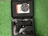 SIG SAUER P250 .40 S&W - 1 of 7