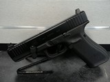 GLOCK 17 g17 gen 5 - 1 of 3