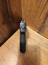 SMITH & WESSON M&P 9 SHIELD PLUS - 2 of 4