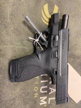 SMITH & WESSON M&P 40 Shield 180020 .40 S&W - 1 of 4