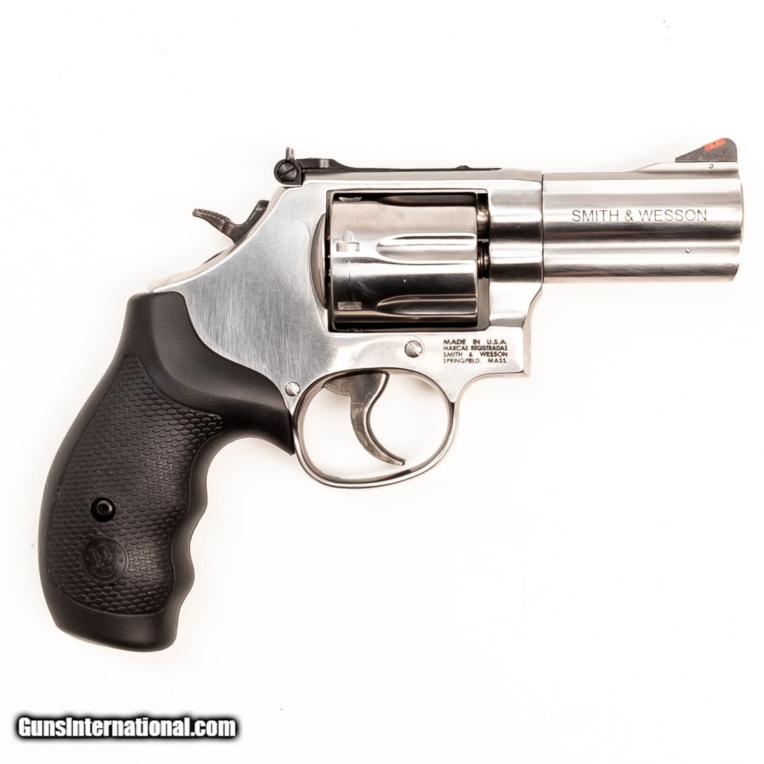 SMITH & WESSON MODEL 686 PLUS