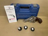 SMITH & WESSON 686-6 - 1 of 7