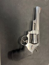 SMITH & WESSON 629 - 6 44MAG - 1 of 2