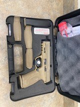 SMITH & WESSON M&P 9 M2.0 - 1 of 6