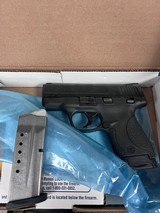 SMITH & WESSON M&P40 SHIELD - 1 of 3