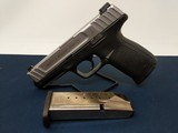 SMITH & WESSON SD40VE .40 S&W - 1 of 2