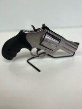 SMITH & WESSON 686 PLUS - 1 of 5