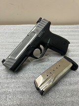 SMITH & WESSON SD40 VE - 2 of 7