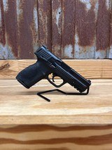 SMITH & WESSON M&P 9 M2.0 9MM LUGER (9X19 PARA) - 1 of 3