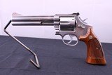 SMITH & WESSON 1941 686 (M) DISTINGUISHED COMBAT MAGNUM .357 MAG - 2 of 7