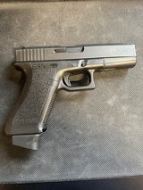 GLOCK 17 GEN 1 9MM LUGER (9X19 PARA) - 1 of 3