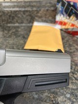 SMITH & WESSON SW40 VE .40 S&W - 4 of 5