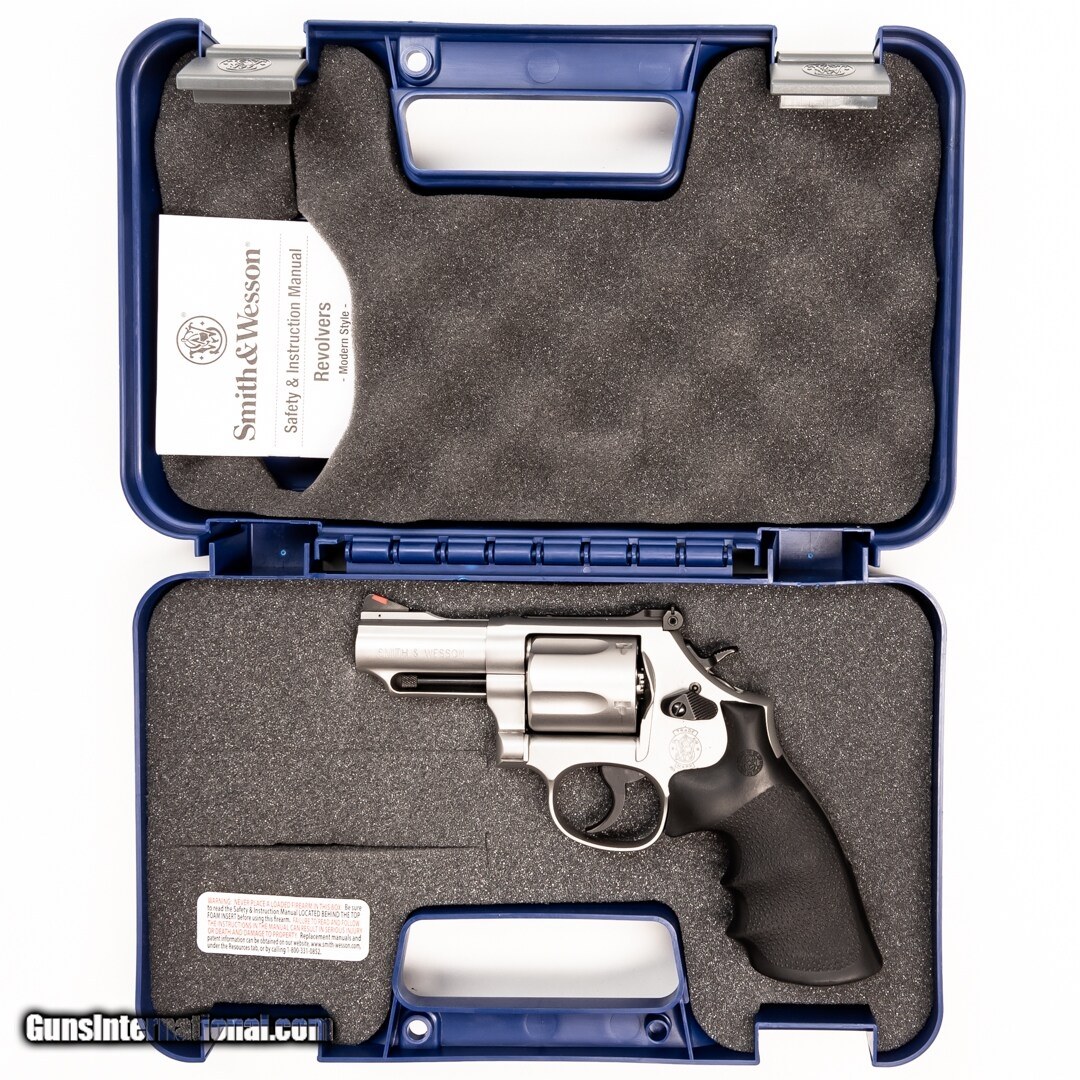 SMITH & WESSON MODEL 69 COMBAT MAGNUM