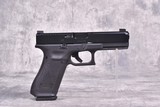 GLOCK G17 GEN 5 - 2 of 5