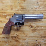 SMITH & WESSON 686 DELUXE .357 MAG - 1 of 3