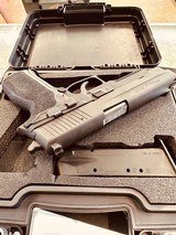 SIG SAUER P226 - 3 of 4