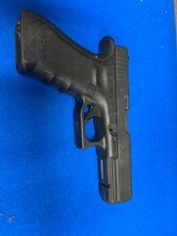 GLOCK 22 G22 GEN 4 POLICE TRADE IN .40 CALIBER - 1 of 3