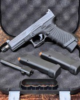 GLOCK 17Gen4 9MM LUGER (9X19 PARA) - 1 of 3
