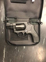 SMITH & WESSON BODYGUARD .38 SPL - 1 of 7