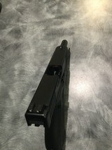 GLOCK 17Gen5 - 2 of 4