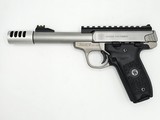 SMITH & WESSON SW22 VICTORY THREADED BARREL .22 LR - 1 of 2