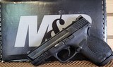 SMITH & WESSON M&P 40 COMPACT .40 S&W - 1 of 5
