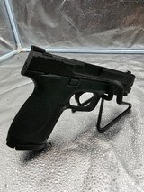 SMITH & WESSON M&P 40 2.0 Compact .40 S&W - 2 of 4