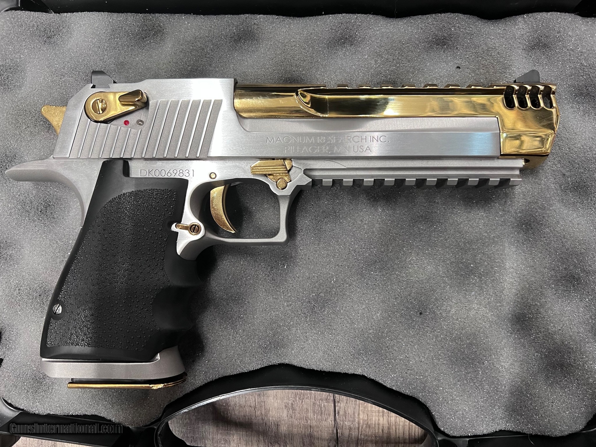 MAGNUM RESEARCH Desert Eagle XIX