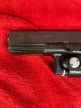 GLOCK 22 .40 CALIBER - 6 of 6