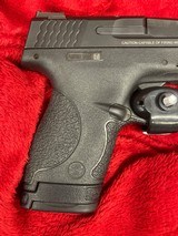 SMITH & WESSON M&P 40 Shield .40 CALIBER - 2 of 6