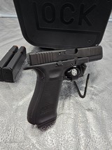 GLOCK 17 GEN 5 - 3 of 5