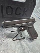 GLOCK 17 GEN 5 - 2 of 5