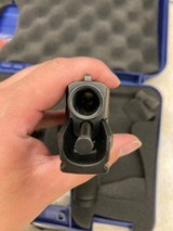 SMITH & WESSON M&P40 .40 S&W - 3 of 5