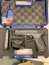 SMITH & WESSON M&P40 .40 S&W - 1 of 5