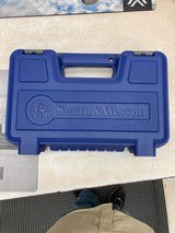 SMITH & WESSON M&P40 .40 S&W - 5 of 5