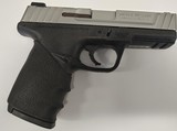 SMITH & WESSON SD40 VE .40 S&W - 2 of 5