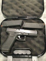 GLOCK 17Gen5 - 1 of 4