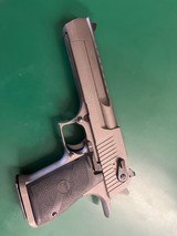 MAGNUM RESEARCH DESERT EAGLE .44 MAGNUM - 2 of 5