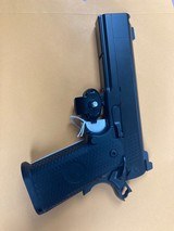 NIGHTHAWK CUSTOM TRS Comp - 1 of 7