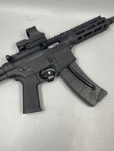 SMITH & WESSON M&P 15-22p AR-15 15-22 pistol - 3 of 8