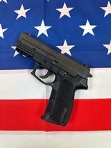 SIG SAUER SP2022 - 1 of 2