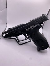 SIG SAUER P226 - 6 of 7