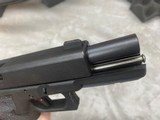 GLOCK 22 .40 S&W - 4 of 6