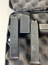 GLOCK 22 .40 S&W - 6 of 7