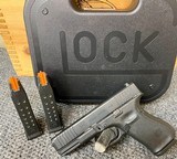 GLOCK GLOCK 19 GEN 5 9MM LUGER (9X19 PARA) - 1 of 6