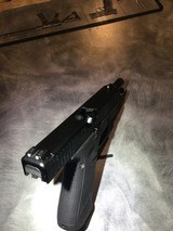 GLOCK 17Gen5 9 X 19 - 2 of 3