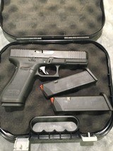 GLOCK 17Gen5 - 1 of 4